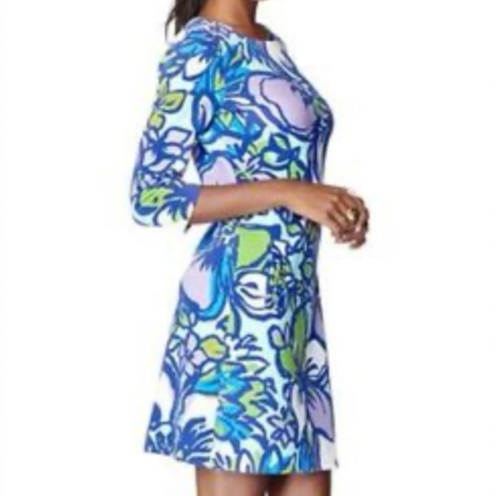 Beautiful vibrant Lilly Pulitzer floral dress.